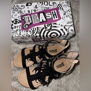 Spontaneous Brash sandals